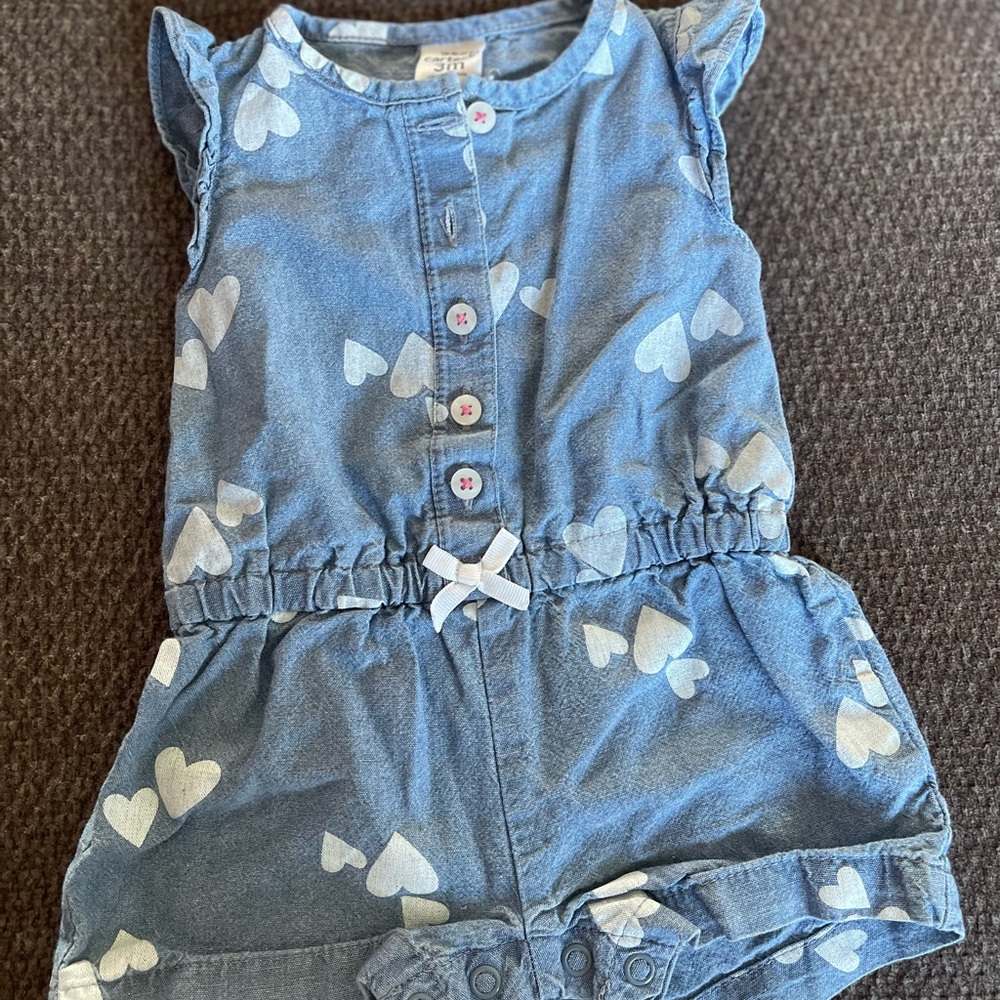 Carter's 3 months Denim Flutter Romper in White Heart Print 🩵🤍 EUC